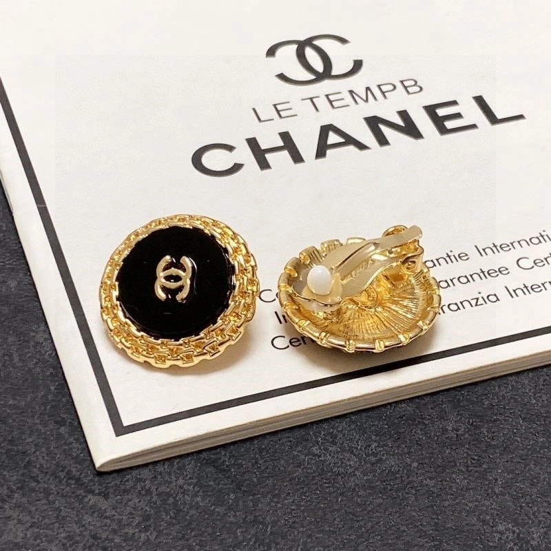 Chanel Earrings Sleek 223790