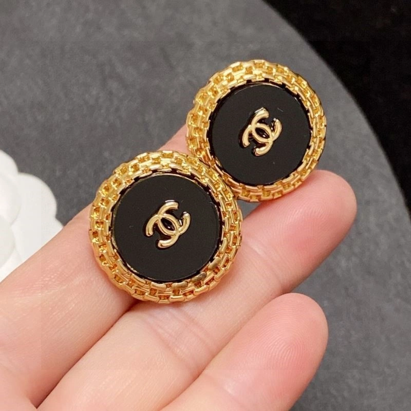 Chanel Earrings Sleek 223790