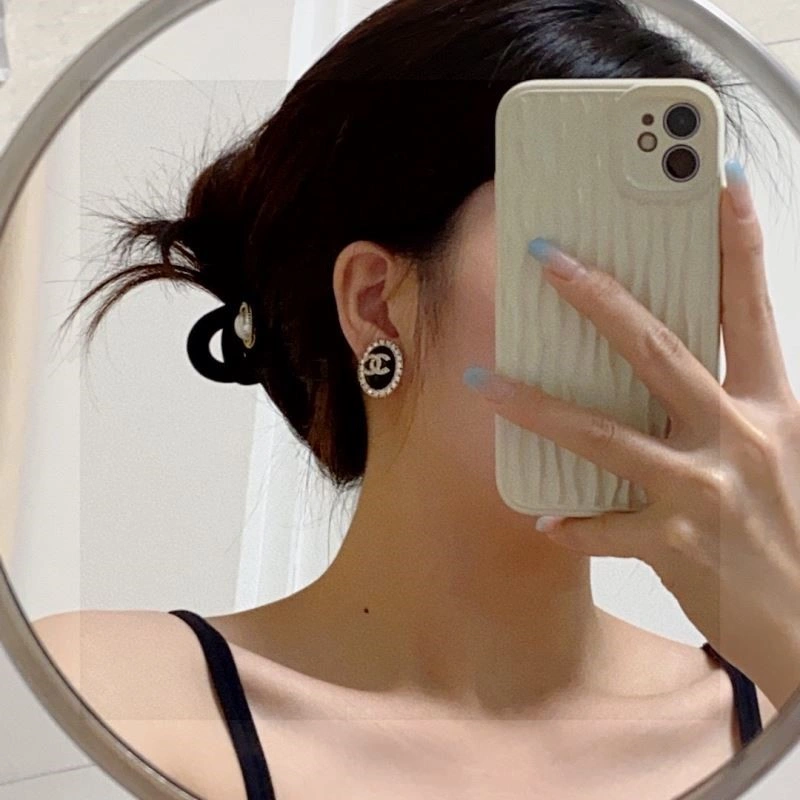 Timeless Chanel Earrings 223866