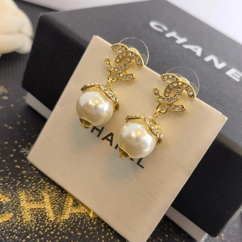 Fashionable Chanel Earrings 223769