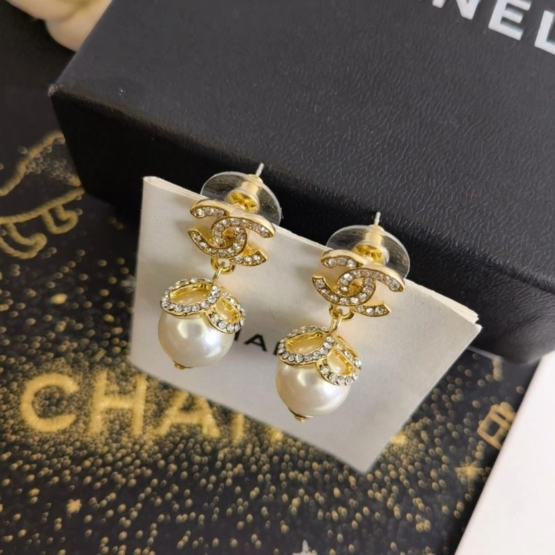 Fashionable Chanel Earrings 223769