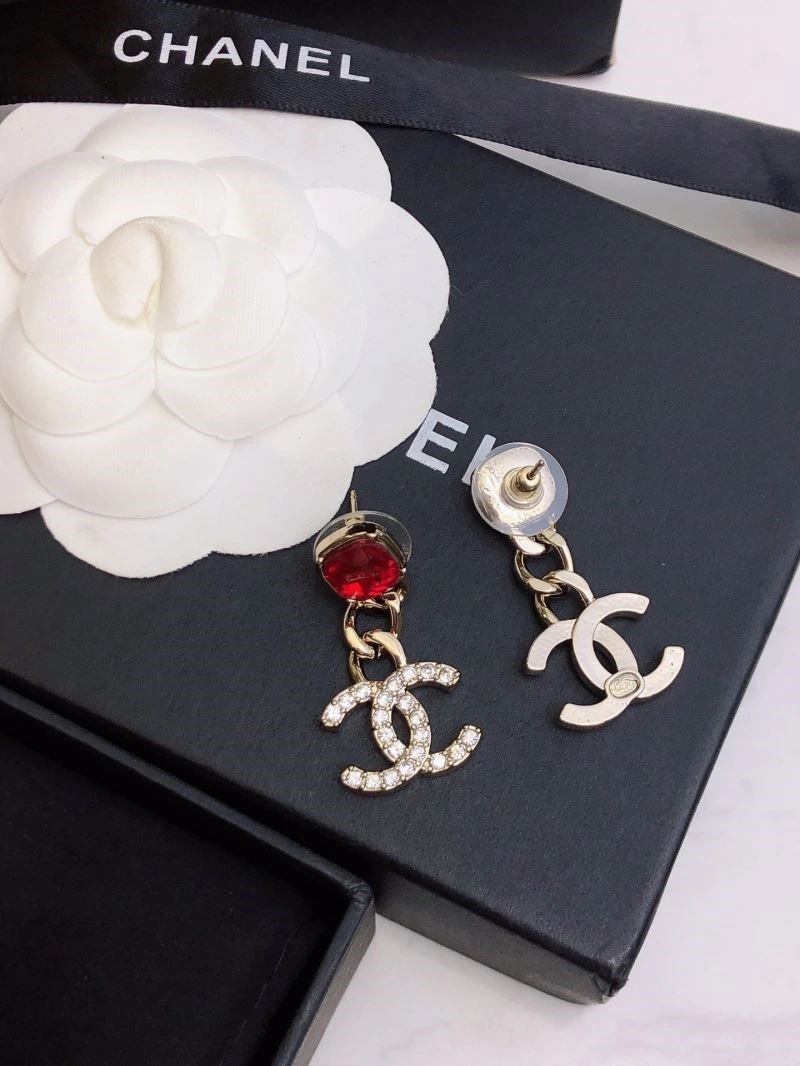 Trendy Chanel Earrings 223757