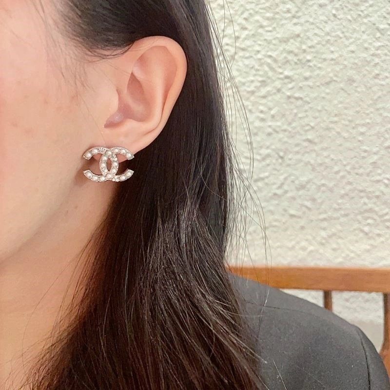 Chanel Earrings Elegant 223745