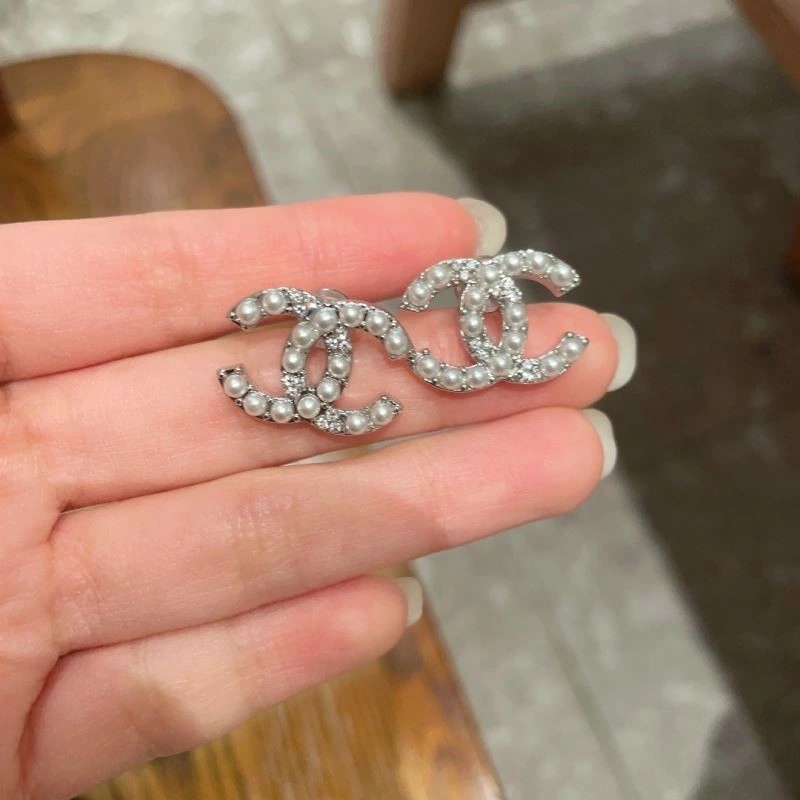 Chanel Earrings Elegant 223745
