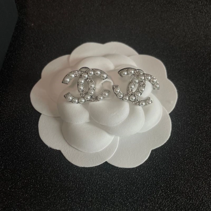 Chanel Earrings Elegant 223745