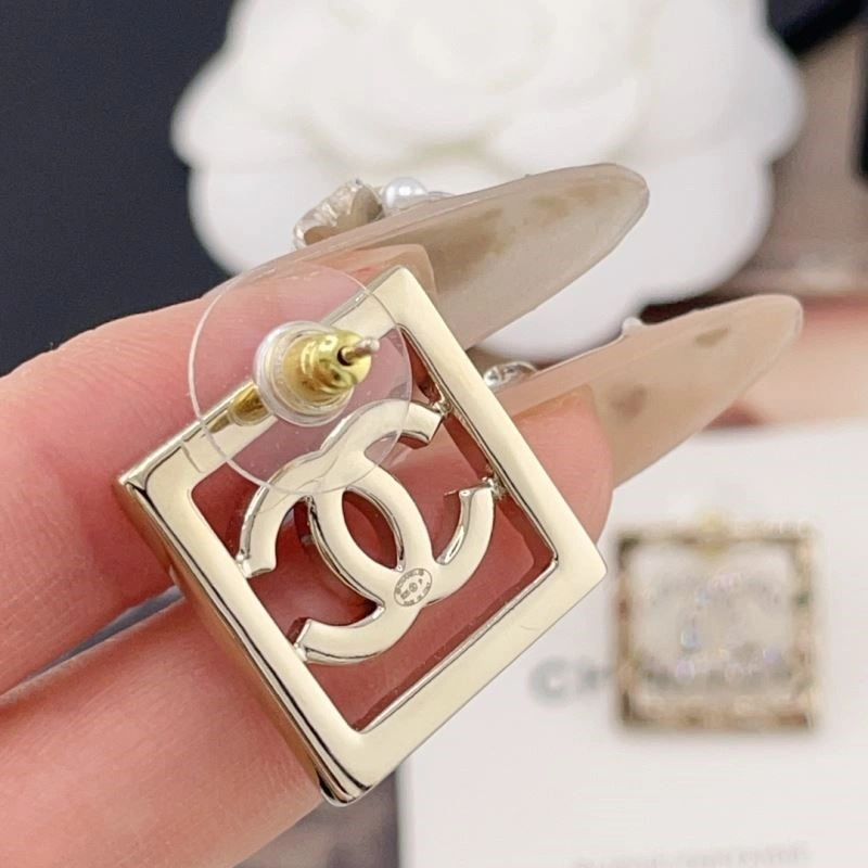 Chanel Earrings ZipUp 223742