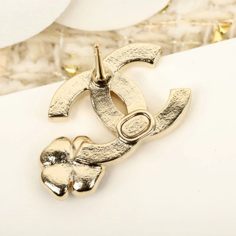 Chanel Earrings Cozy 223723
