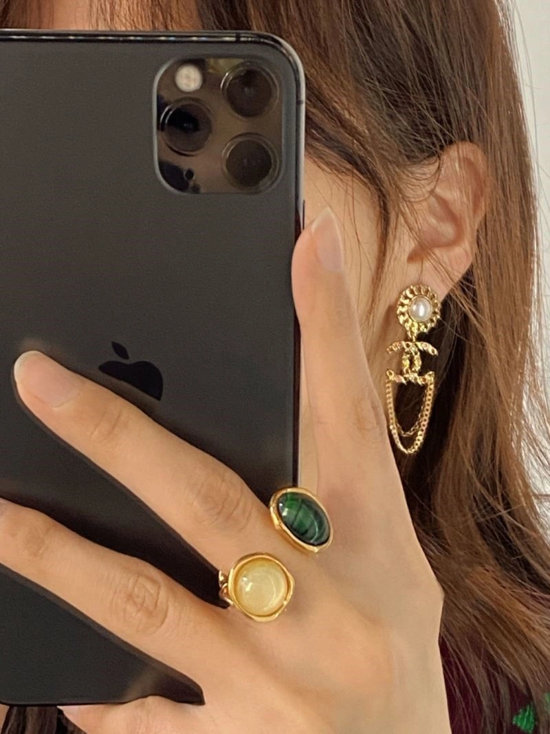 MoistureWicking Chanel Earrings 223721