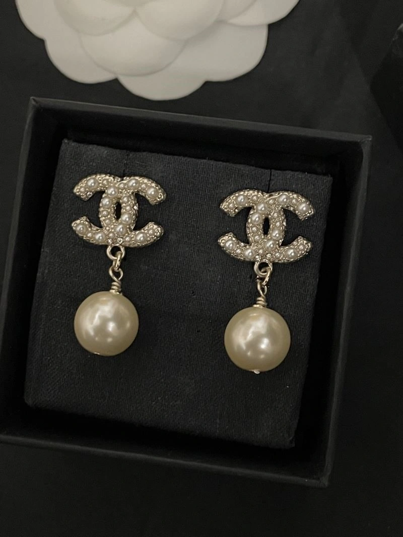 Chanel Earrings FreshLook 223732