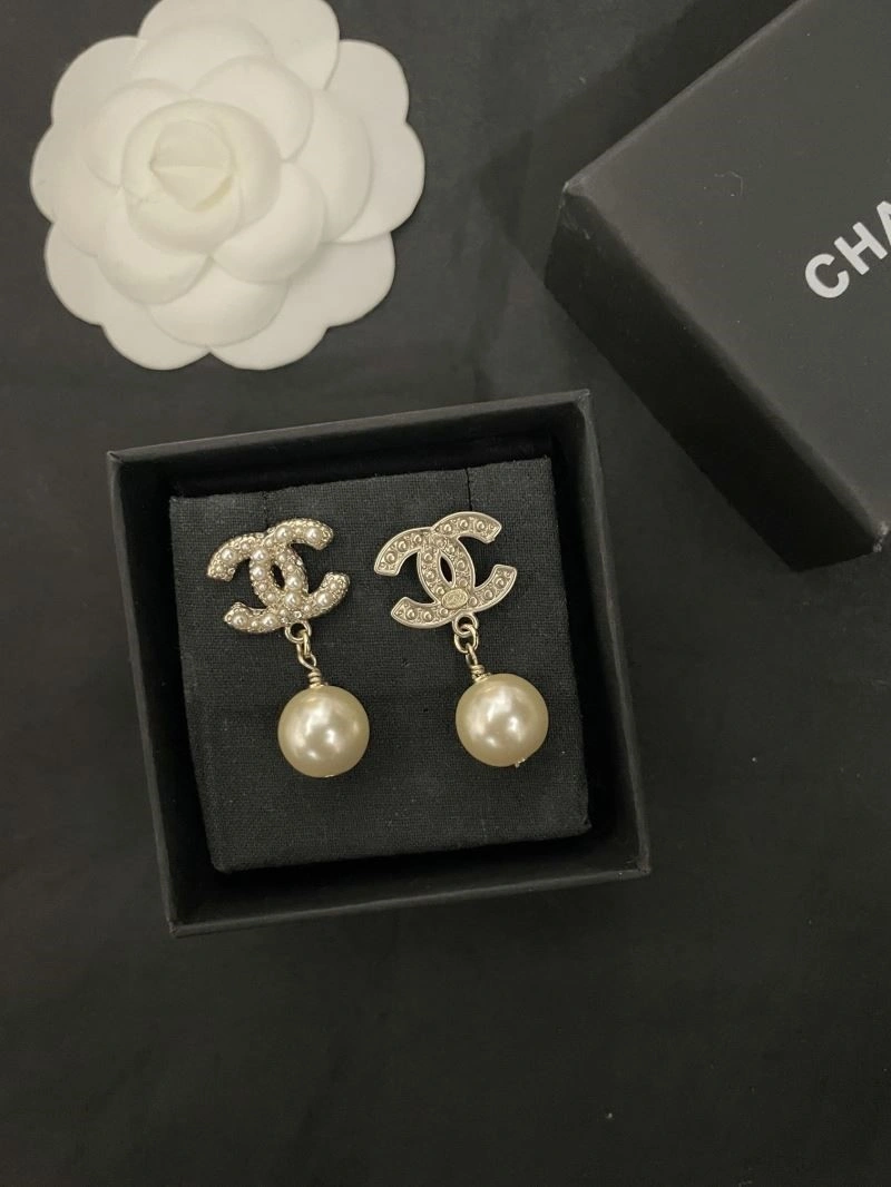Chanel Earrings FreshLook 223732