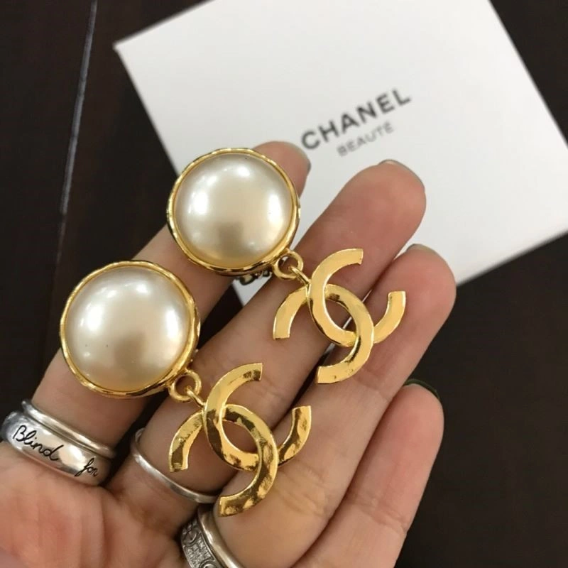 Effortless Chanel Earrings 223726