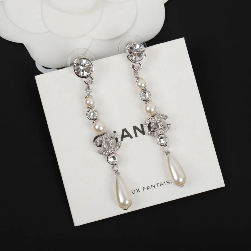 Chanel Earrings ModernLook 223709