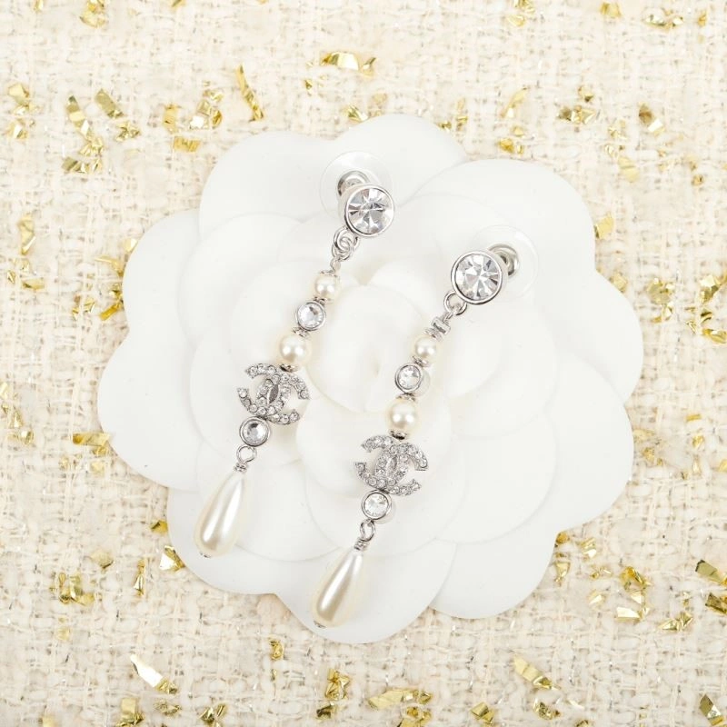 Chanel Earrings ModernLook 223709