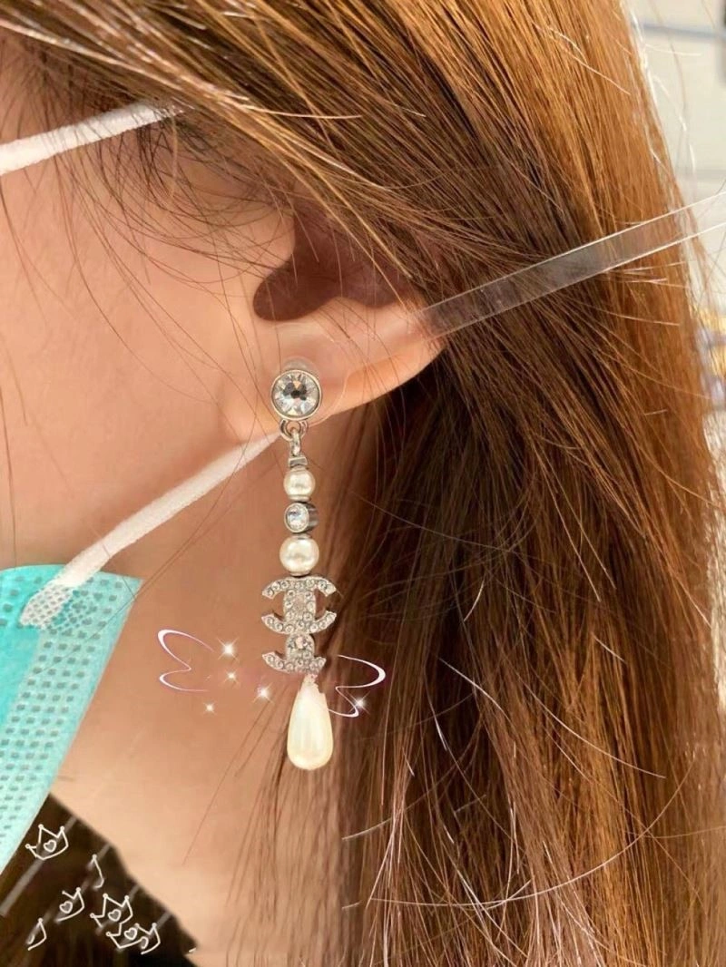 Chanel Earrings ModernLook 223709