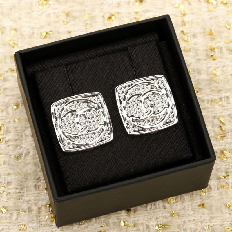 RelaxedFit Chanel Earrings 223716