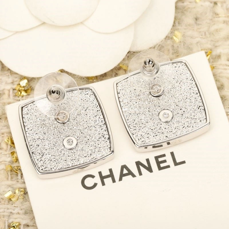 RelaxedFit Chanel Earrings 223716