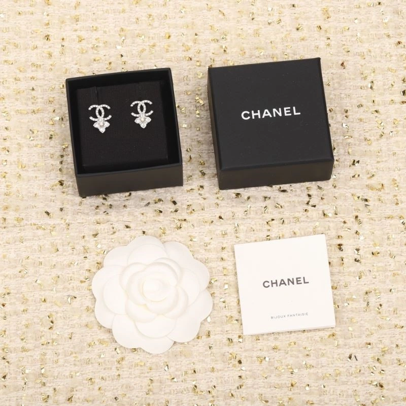 Chanel Earrings Breathable 223700