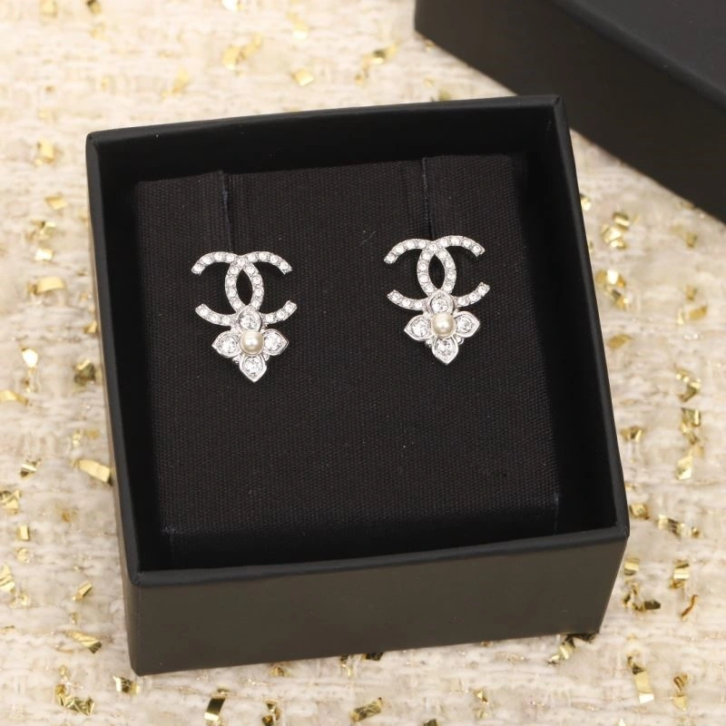 Chanel Earrings Breathable 223700
