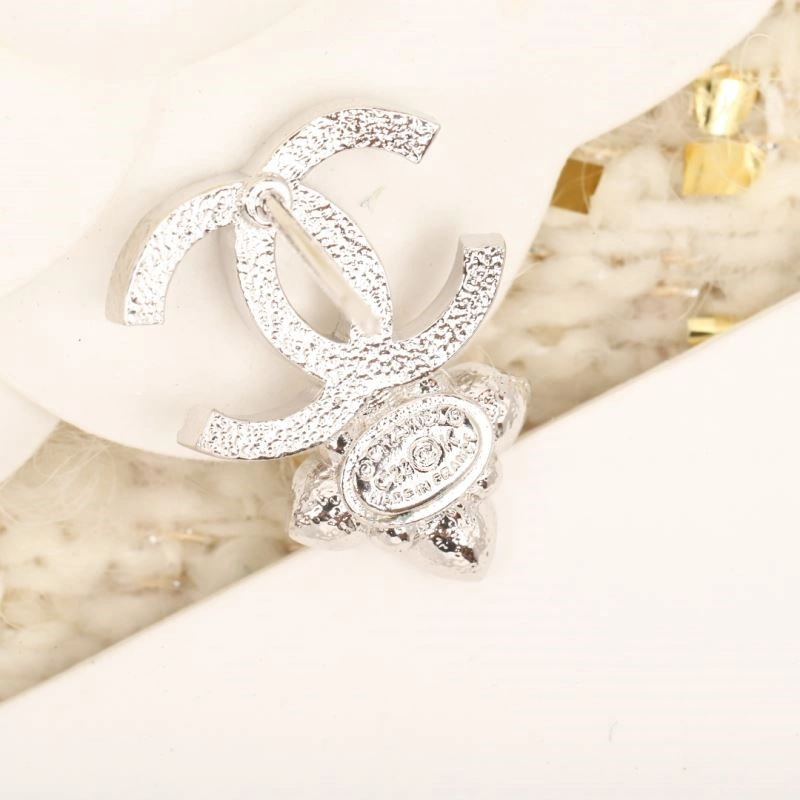 Chanel Earrings Breathable 223700