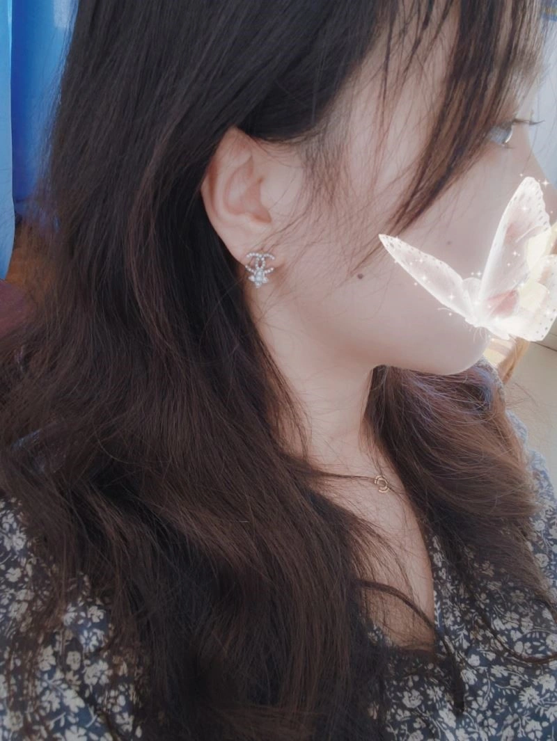 Chanel Earrings Breathable 223700