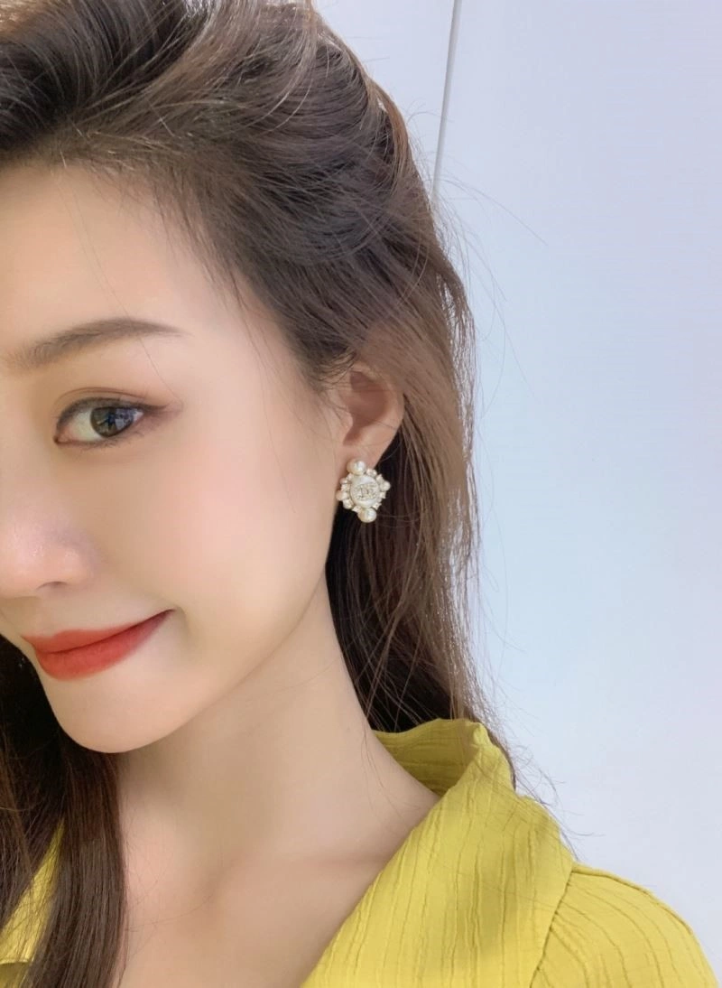 Chanel Earrings EasyMatch 223717