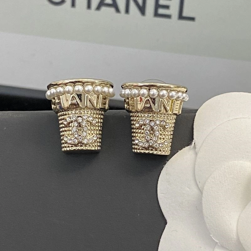 Chanel Earrings Cozy 223690