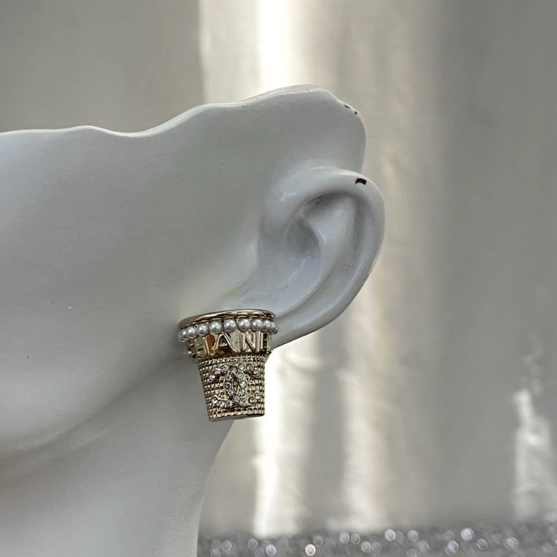 Chanel Earrings Cozy 223690