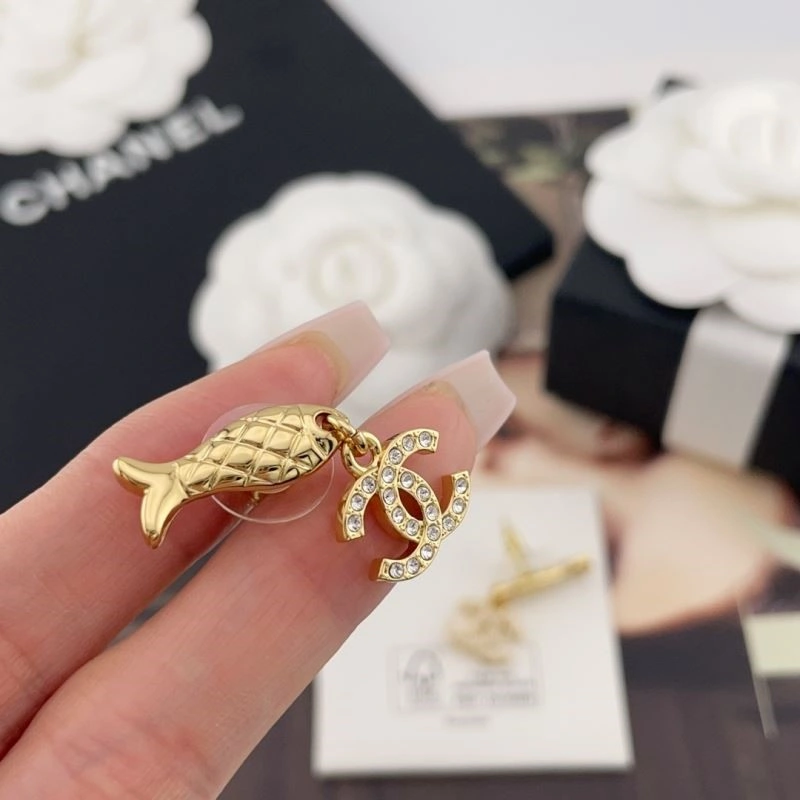 Chanel Earrings Breathable 223687