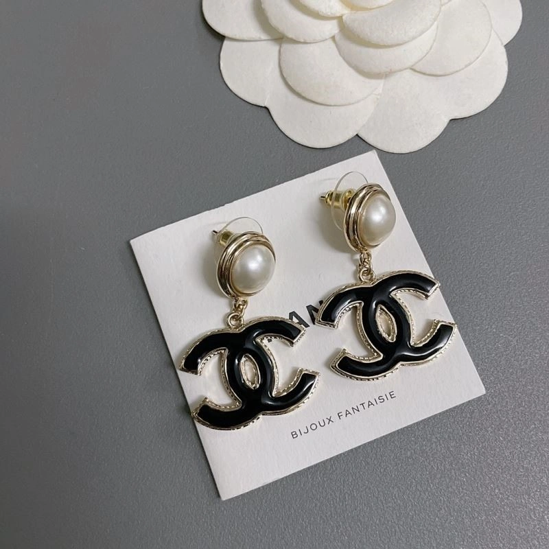 Chanel Earrings Sophisticated 223689