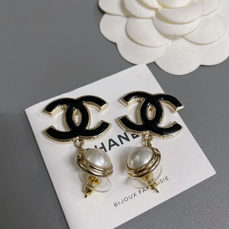 Chanel Earrings Sophisticated 223689