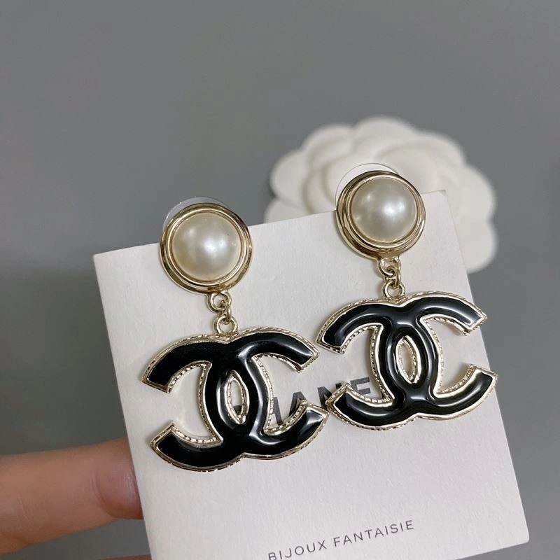 Chanel Earrings Sophisticated 223689