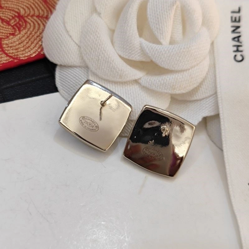 Chanel Earrings Lightweight 223735