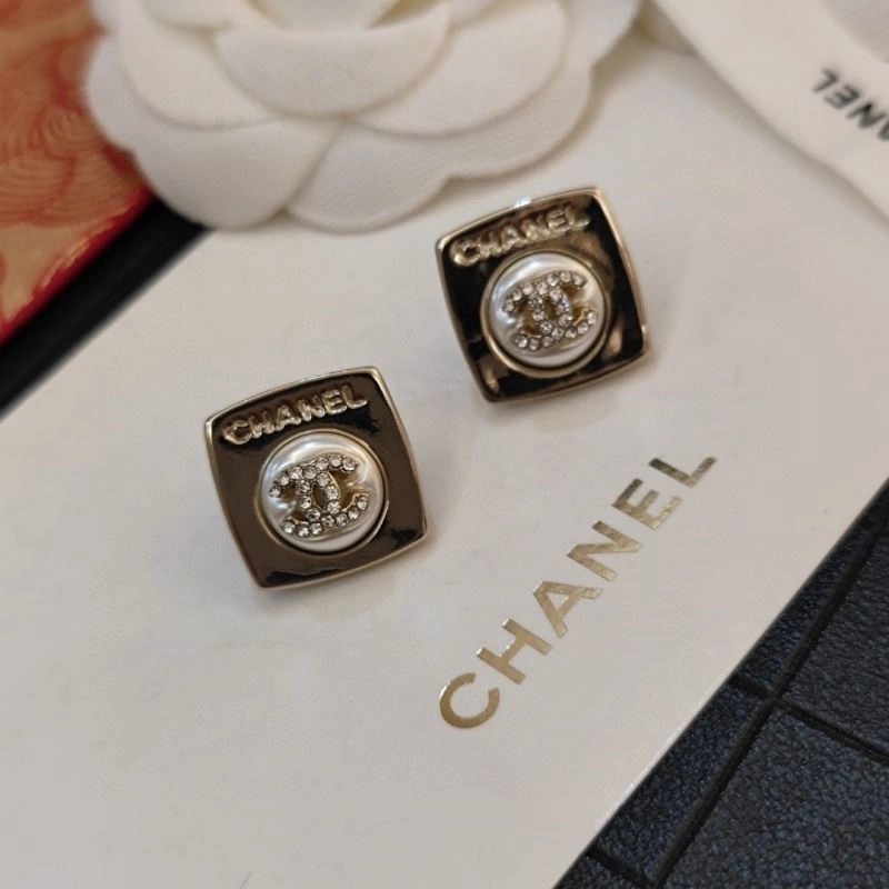 Chanel Earrings Lightweight 223735