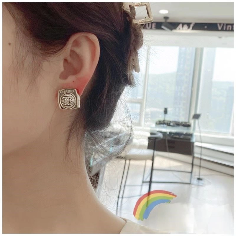 Chanel Earrings Lightweight 223735
