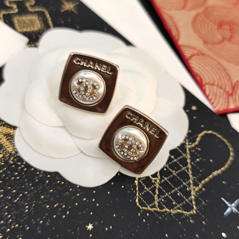 Chanel Earrings Lightweight 223735