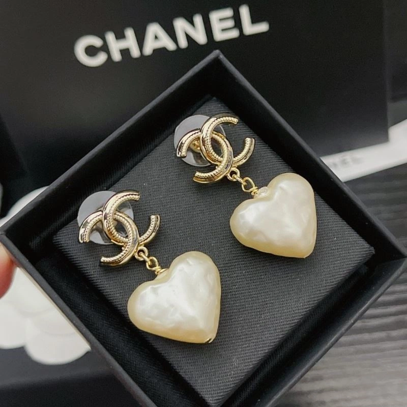 Chanel Earrings Bold 223664