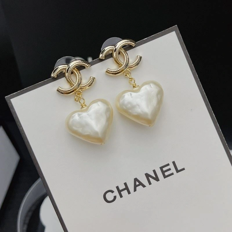 Chanel Earrings Bold 223664