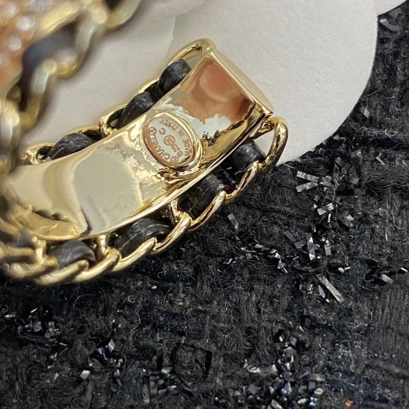 Chanel Earrings Modern 223658