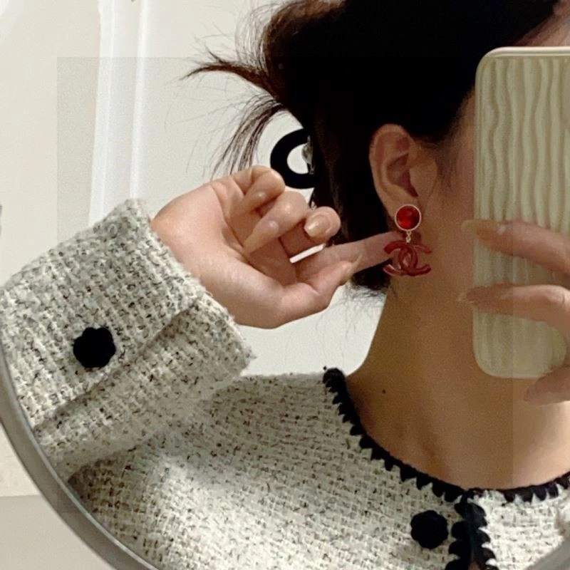 Sleek Chanel Earrings 223663