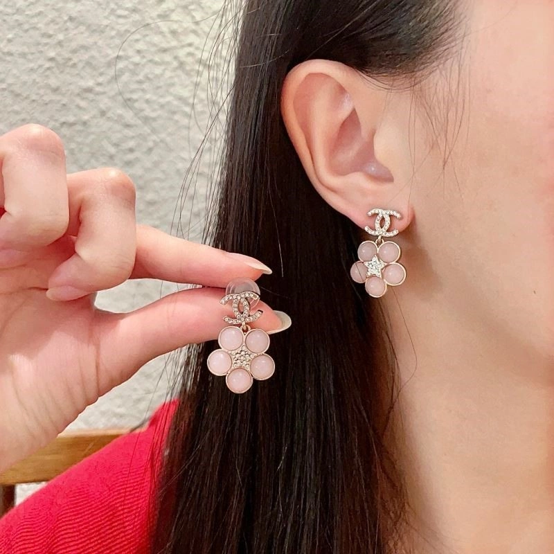 Breathable Chanel Earrings 223651