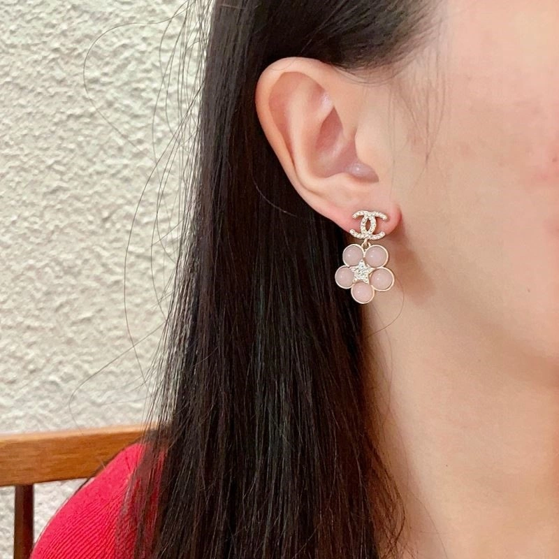 Breathable Chanel Earrings 223651