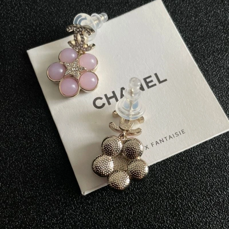 Breathable Chanel Earrings 223651