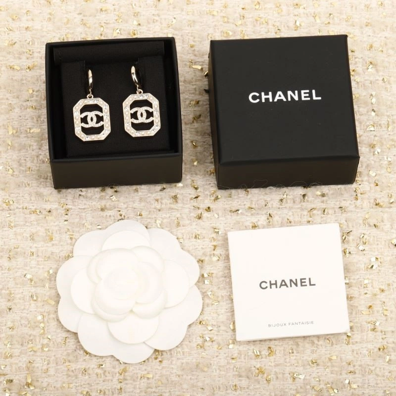 Chanel Earrings Seasonal 223655