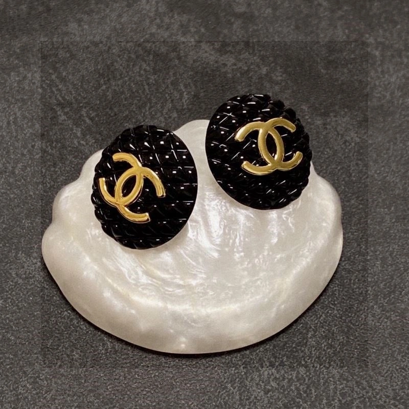 Chanel Earrings Trendsetting 223659