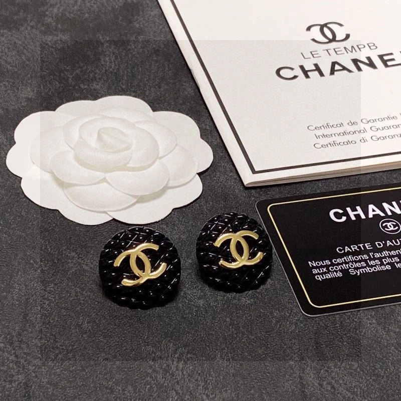 Chanel Earrings Trendsetting 223659