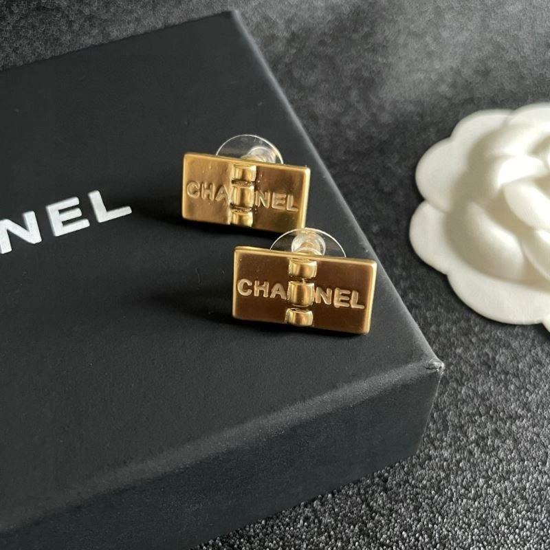 Chanel Earrings Elegant 223653