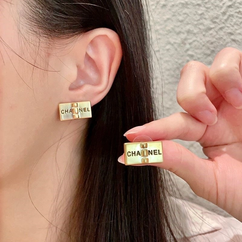 Chanel Earrings GoAnywhere 223652