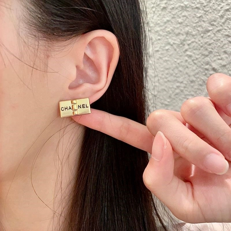 Chanel Earrings GoAnywhere 223652