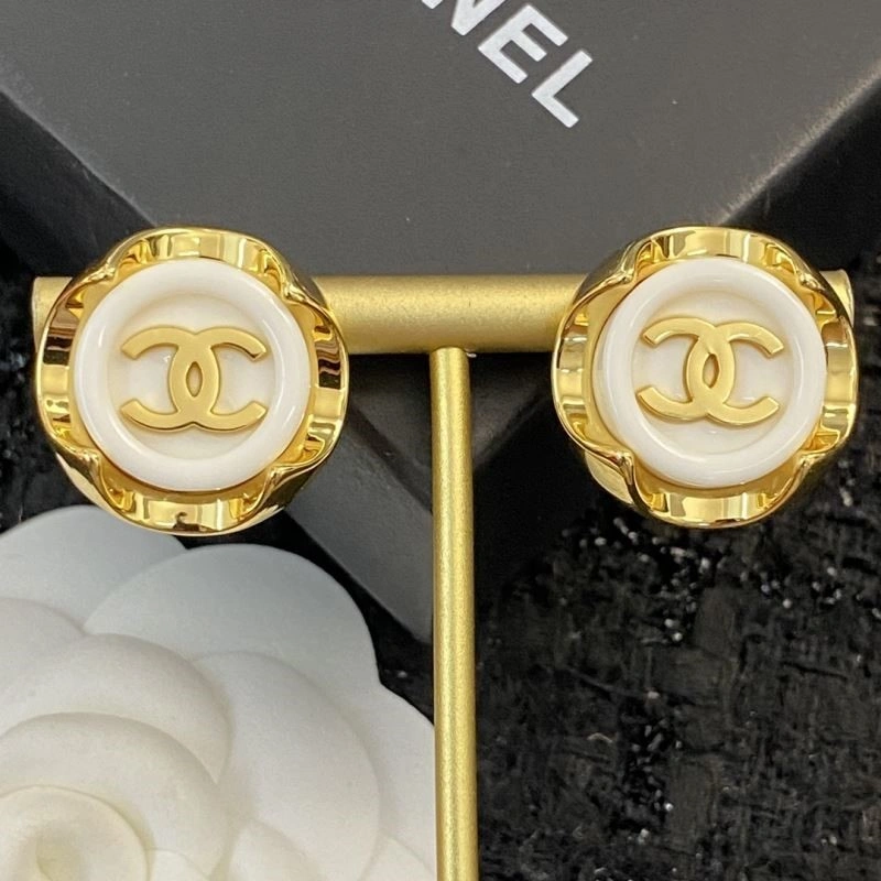 Chanel Earrings Affordable 223718