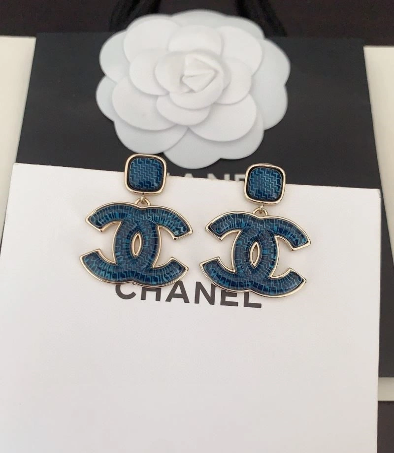 Comfortable Chanel Earrings 223639